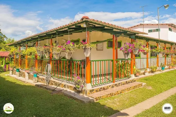 Se Vende Finca Turistica En Quimbaya Quindio 