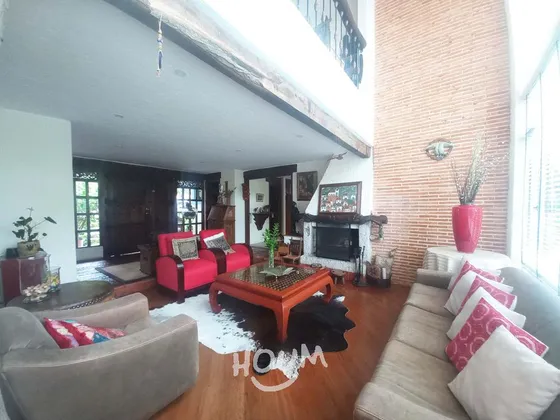 Casa En Aposentos. 4 Habitaciones, 400 M², Id: 102015