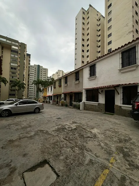 Town House En Venta Con Planta Electrica Remodelado El Parral 