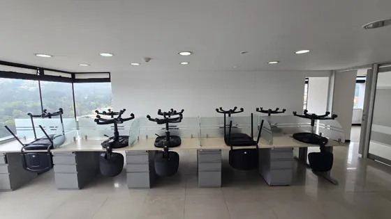 Arriendo Oficina Amoblada 220m Centro Internacional