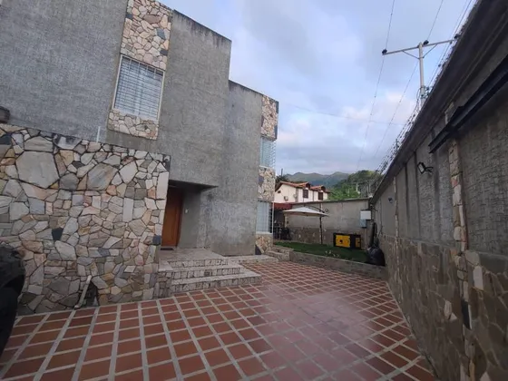 Se Vende Quinta En El Piñal Jb