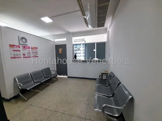 Maritza Lucena Te Ofrece En Alquiler Moderno Centro De Salud, En Centro De Barquisimeto, Nuevo Y Equipado, Cómoda Sala De Espera, Internet, Agua Constante, Tanque Subterráneo, Sin Cortes Eléctricos.
