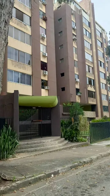 Grey Zuloaga Y Javier Philip Inzitu Realtors  Venden Apartamento En Trigal Centro Valencia Carabobo Venezuela