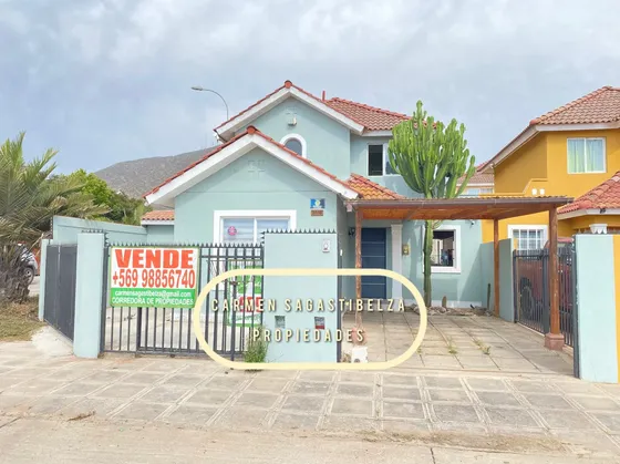 Casa Con Estilo De Concepto Abierto, Sector Serena Oriente.