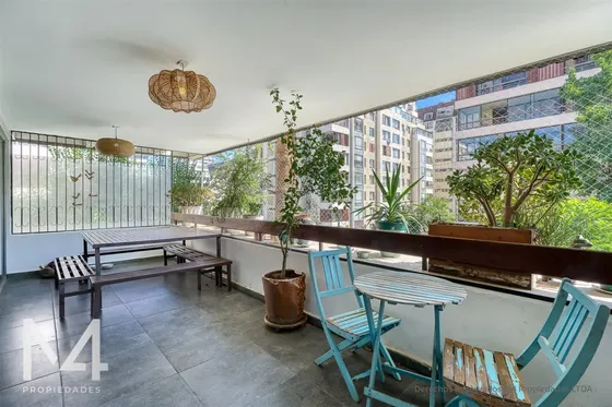 Departamento En Venta De 5 Dorm. En Las Condes
