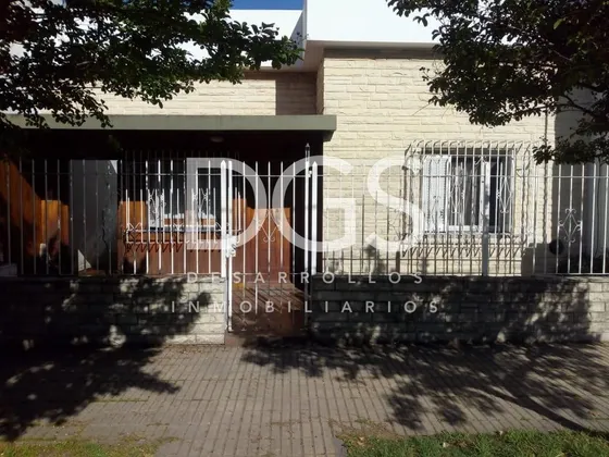 Casa 3 Ambientes En Venta En Banfield