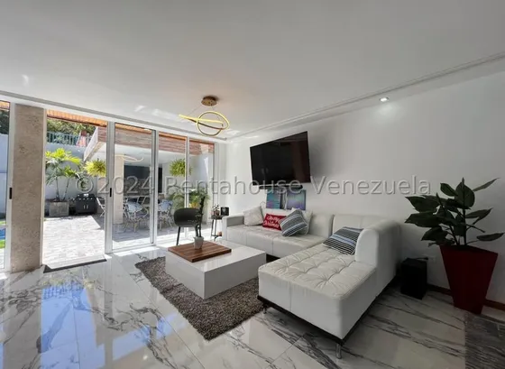Casa En Venta En Prados Del Este Con Impresionantes Espacios Lujosos