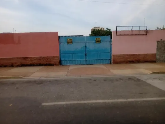 Terreno Comercial En Venta Los Guayos Cercano A La Alcaldia - Im 1814