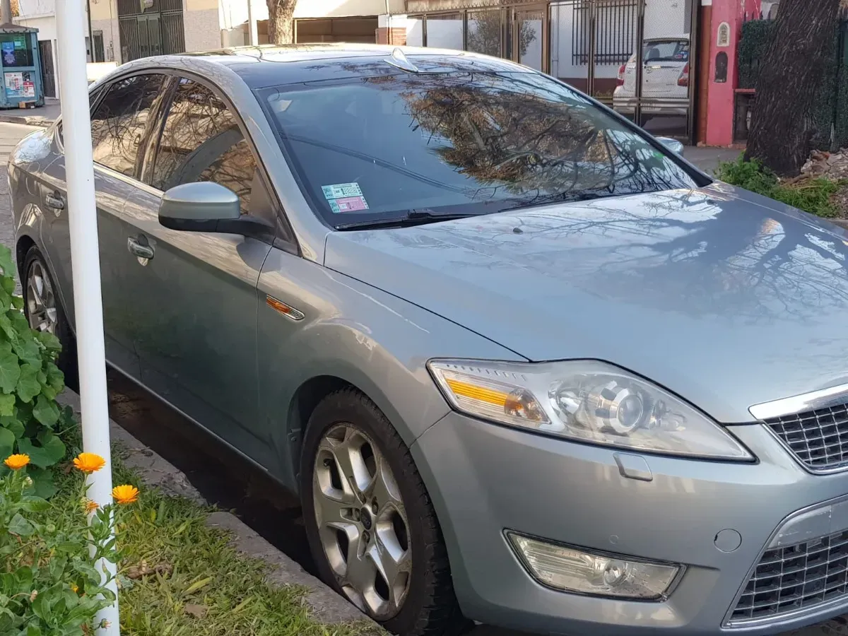 Ford Mondeo 1.8 Titanium Tdci M6