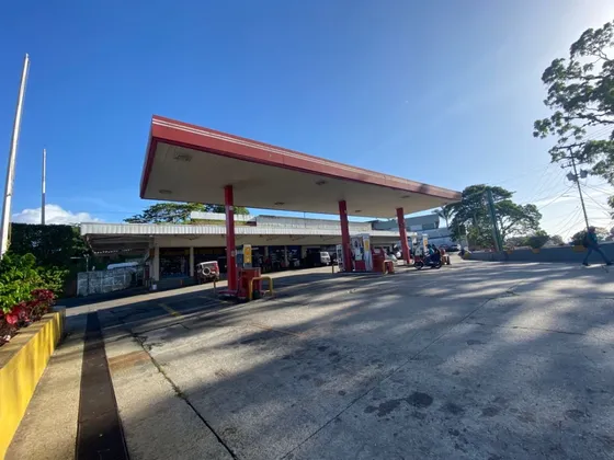Estación De Servicio En Venta - S30