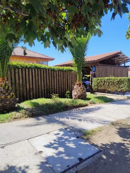 Hermosa Casa Esquina, 3d, 3b, 2 Estacionamientos.