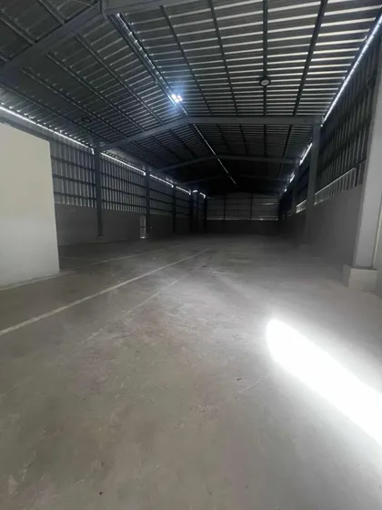 Rentó Nave En Autopista Duarte Cerca Aeropuerto Santiago