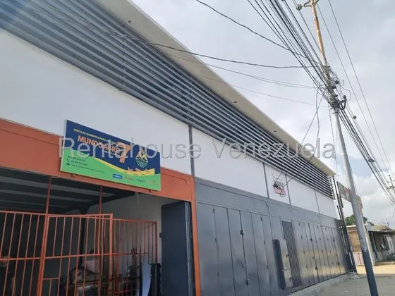 Norgelin Diaz Alquila Local Comercial De 300m En La Avenida Florencio Jiménez Cod.25-16742