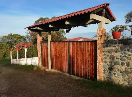 226  Se Vende Hermosa Casa Campestre Ubicada En Tunia / Cauca