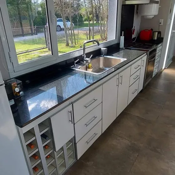Casa En Venta - 1 Dormitorio 1 Baño - 80mts2 - Azul