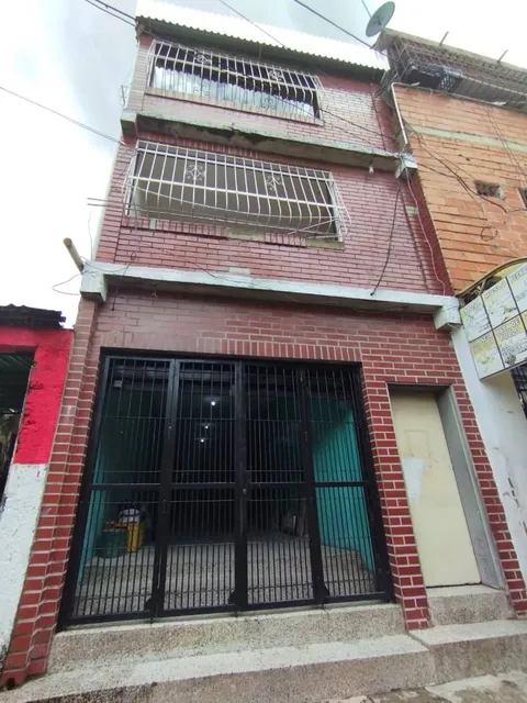 Sky Group Vende Casa Comercial En La Candelaria, Av. Anzoátegui  Inc-294
