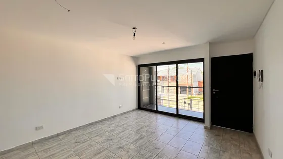 Venta Departamento 2 Ambientes En Morón ( 1ºb)