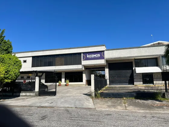 Galpon Ubicado En Zona Industrial Este-oeste Valencia Gm
