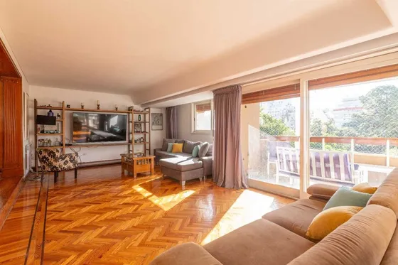 Venta Piso Dpto. 6 Amb - Plaza Misericordia - Coch