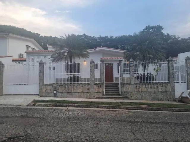 En Venta Casa Quinta En El Trigal Norte, Piedra Pintada.
