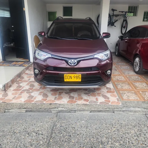 Toyota Rav4 2.0 Street