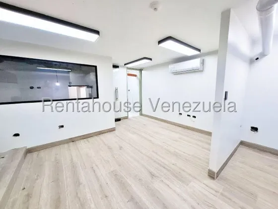 Local En Alquiler Los Ruices 25-16956