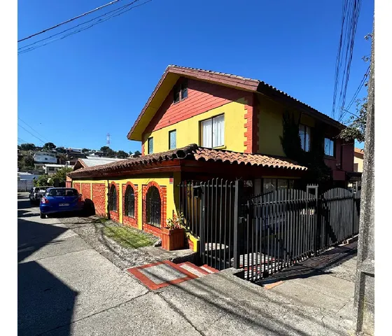 Excelente Casa Villa San Valentín