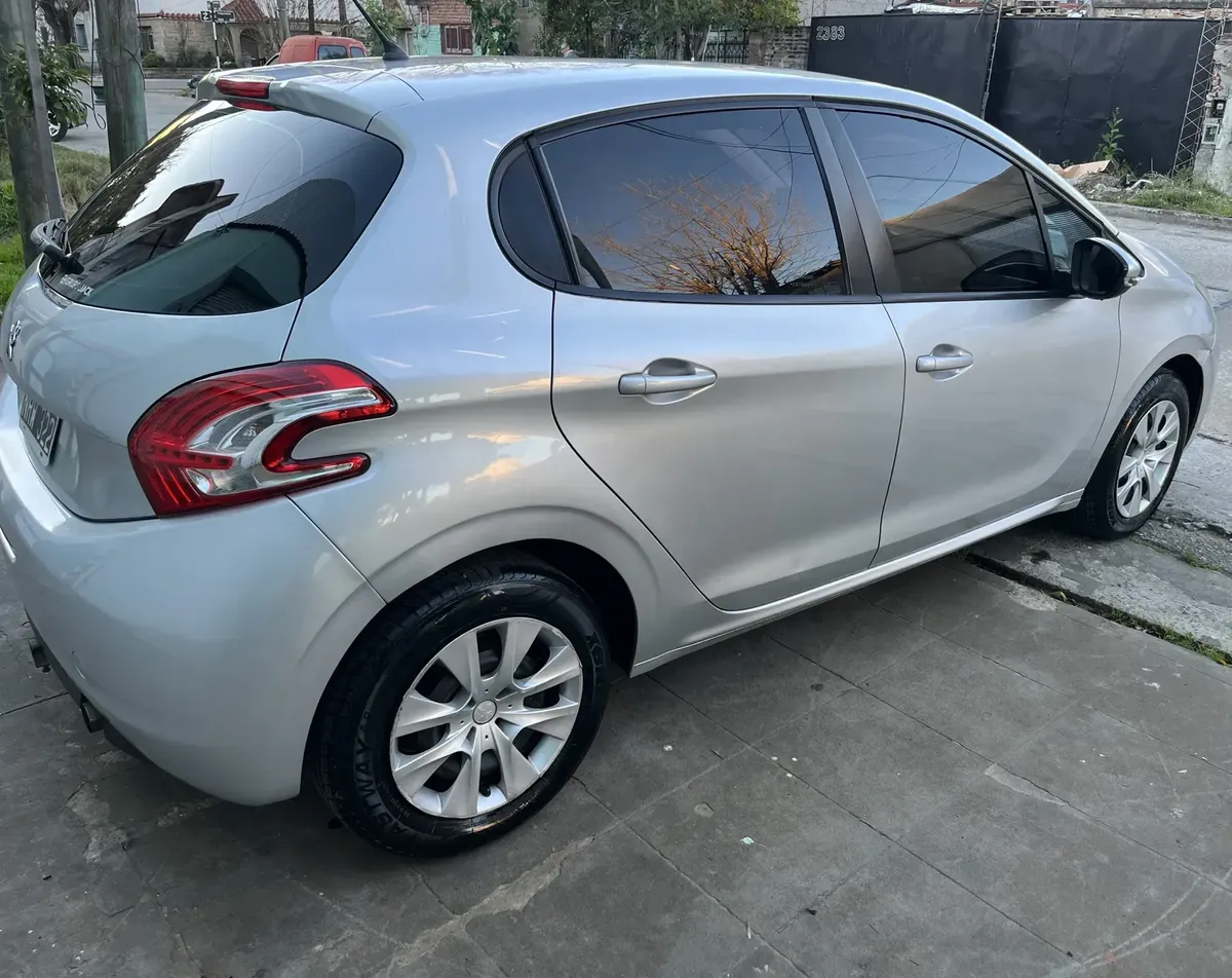 Peugeot 208 1.5 Active