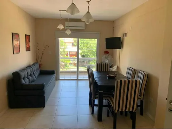 Departamento En Venta - 2 Dormitorios 1 Baño - Cochera - 50mts2 - Villa Gesell