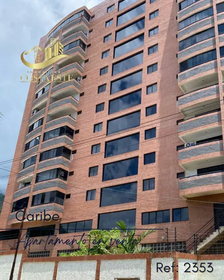 Venta Amplio Y Cómodo Apartamento Ubicado En Caribe Ref 2353