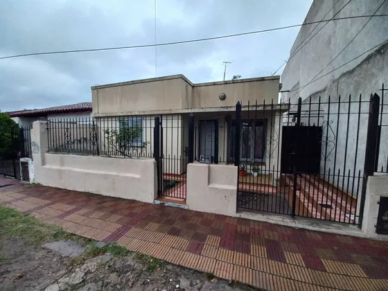 Retasada!!! - Casa En Muy Buena Ubicacion!!!