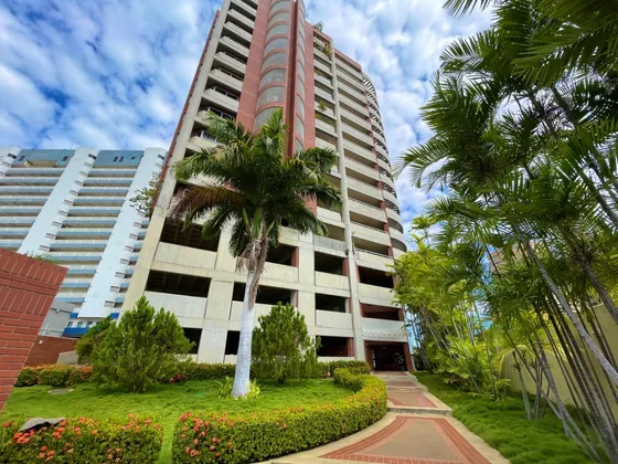 Home24 Pelicano Vende Amplio Y Hermoso Apartamento En Residencias Alborada