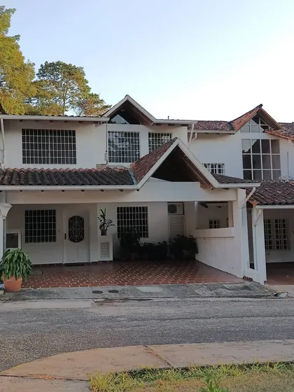 Casa En Venta Av 19 De Abril San Cristobal Mg155