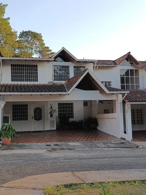Casa En Venta Av 19 De Abril San Cristobal Mg155