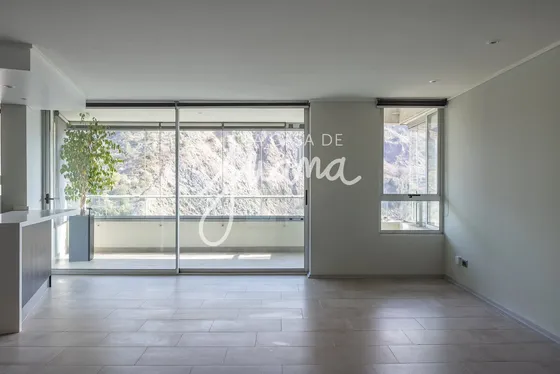 Gran Vista Al Cerro San Cristóbal Y Al Oriente. Piso 27.