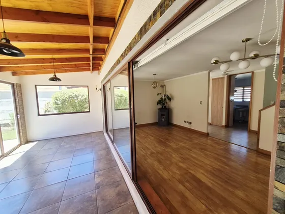 Casa 4 Dormitorios, Lomas San Sebastian