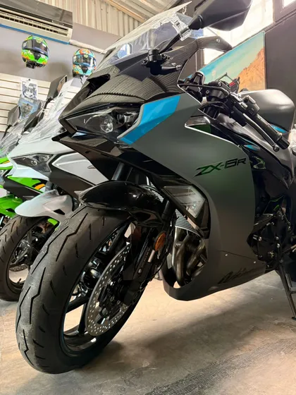 Kawasaki Zx6r Abs Gris 2025