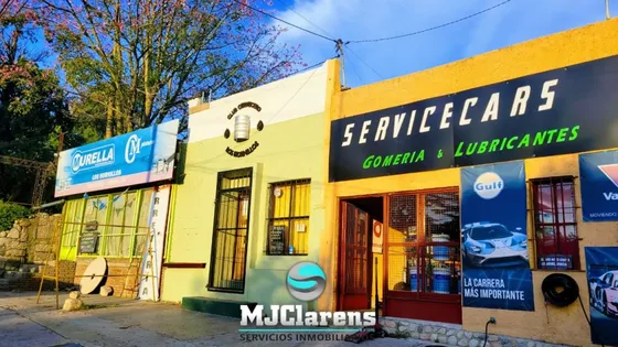 Casa Con Departamento Y Locales Comerciales Los Hornillos