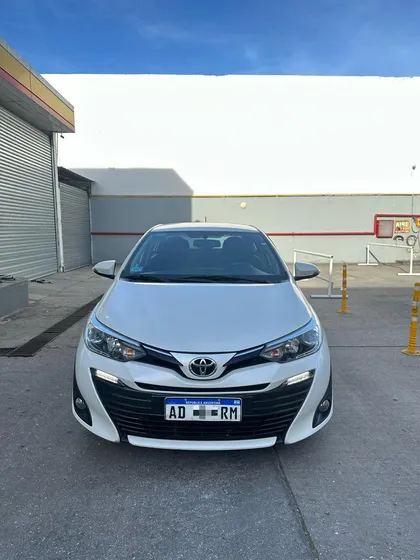 Toyota Yaris 1.5 107cv Xls Sedan
