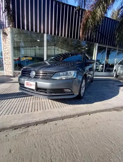 Volkswagen Vento 2.5 Advance Plus 170cv