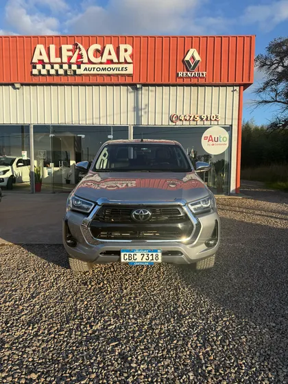 Toyota Hilux 2.8 Tdi Cd Srv Plus 4x4 At Tss