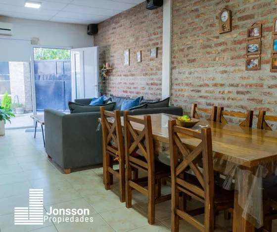 Casa En  Valentina Sur
