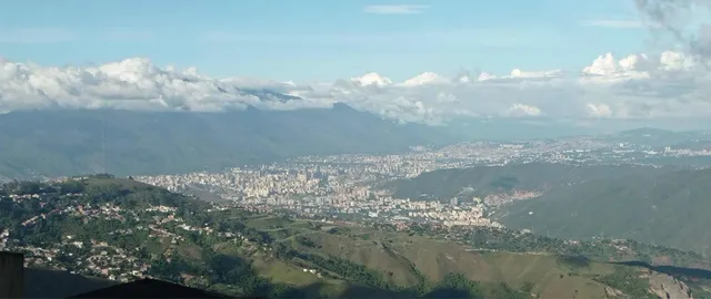 Inversión Única En El Junquito Casa Y Terreno A Solo $5.000