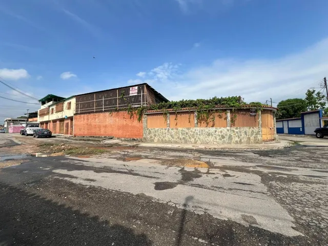 Mp Casa Con Potencial Comercial En La Urb Fundación Mendoza