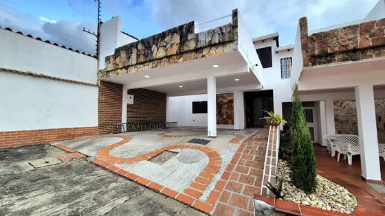 Ventacasa En El Barrio El Lobo Conj. Privado Villa Del Este