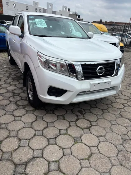 Nissan Np300 Doble Cabina Le Std