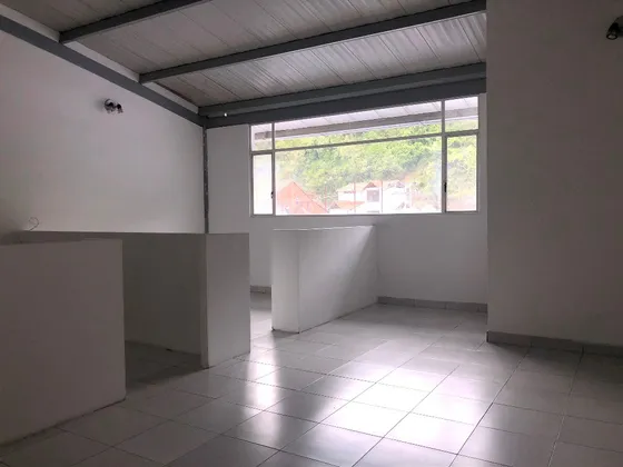 En Alquiler Local U Oficina. Av. Los Procéres - Mérida