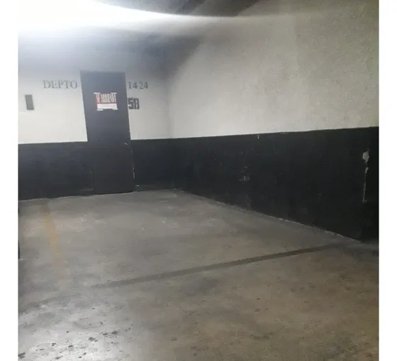Arriendo Estacionamiento Techado
