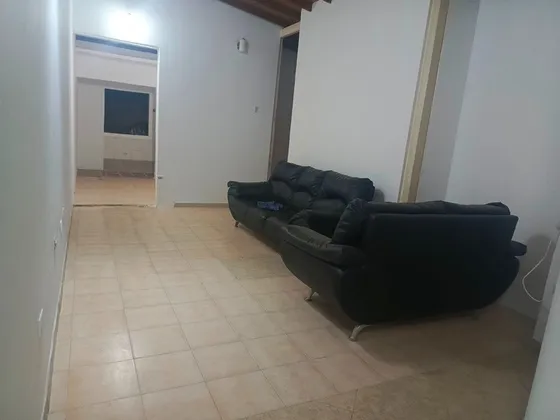 Apartamento Tipo Estudio, En Res. Pechinenda D, En La Urbanización Camoruco.  A Remodelar.  Solo Clientes Directos. Bc