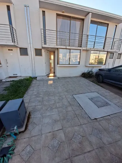 Casa Townhouse Parque Peñaflor. 3d-2b-1est
